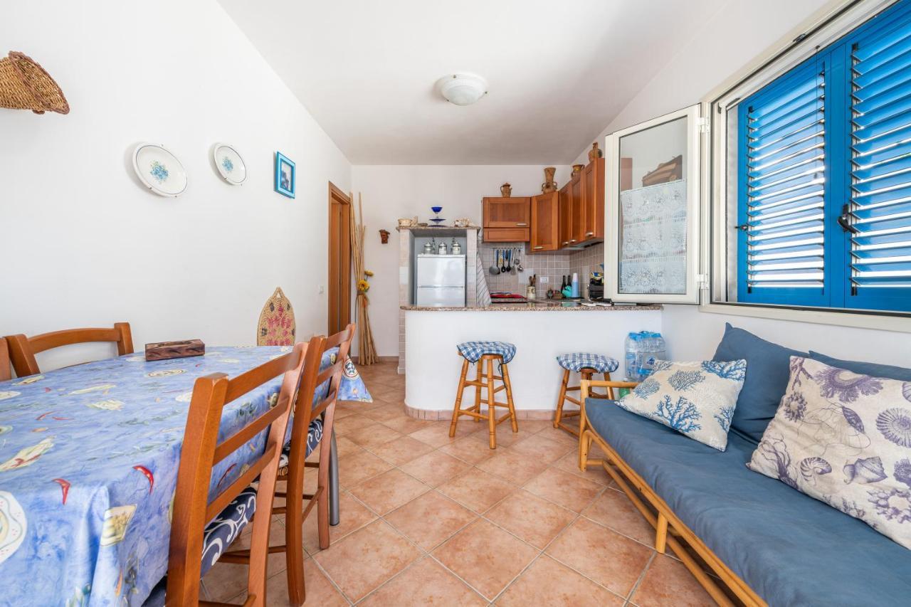 Casa Vacanze 21 Aprile - T Calasetta Esterno foto